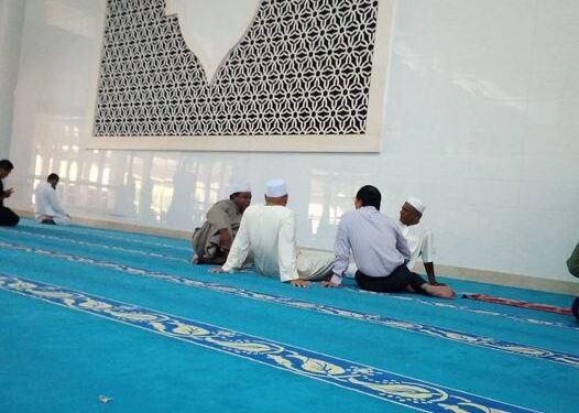 Carpet artwork with an abstract title – Love for the Nation of Muhammad.
Exhibition is on now at Kota Iskandar Mosque, …