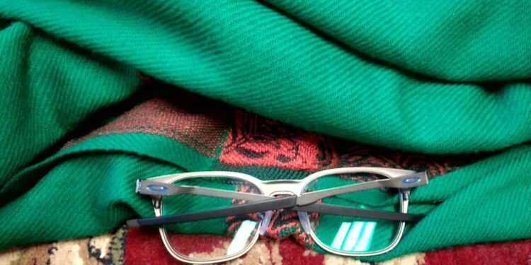 Syrian Kurdish Mosque reciting salawat pre-Friday prayers in Gothenburg. It’s in a makeshift room which is difficult to …