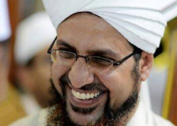 Ba’Fadl and al-Khātib

  

During the talk, one slide was on these two family names. I wanted to give emphasis as Tareem…