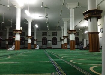 I am helping a remarkable Ugandan convert student to raise funds to build a mosque and madrasah in his village. This alb…