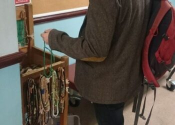 In Birmingham, our first stop was the Shi’a mosque. We met some community leaders there, had lunch and performed the Fri…