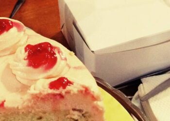 Once a host with some friends were waiting for guests from far away. He was told that they ought to arrive in about 15 m…