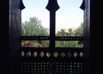 This I strongly assume is a view of what old Tareem looked like.
Travelogues indicate that in the past you could walk …