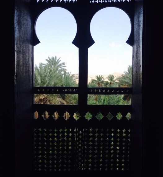 This I strongly assume is a view of what old Tareem looked like.
Travelogues indicate that in the past you could walk …